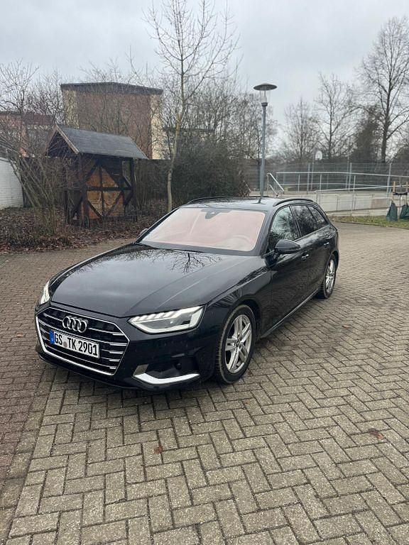 Gebraucht Audi A4 Advanced 190 PS (139 kW) 2020 Schwarz Kombi