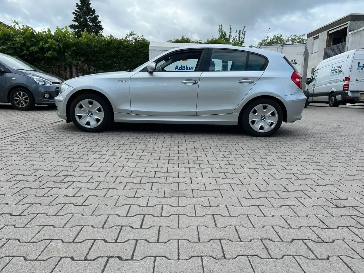 Gebraucht BMW 116 122 PS (89 kW) 2008 Silber Kleinwagen