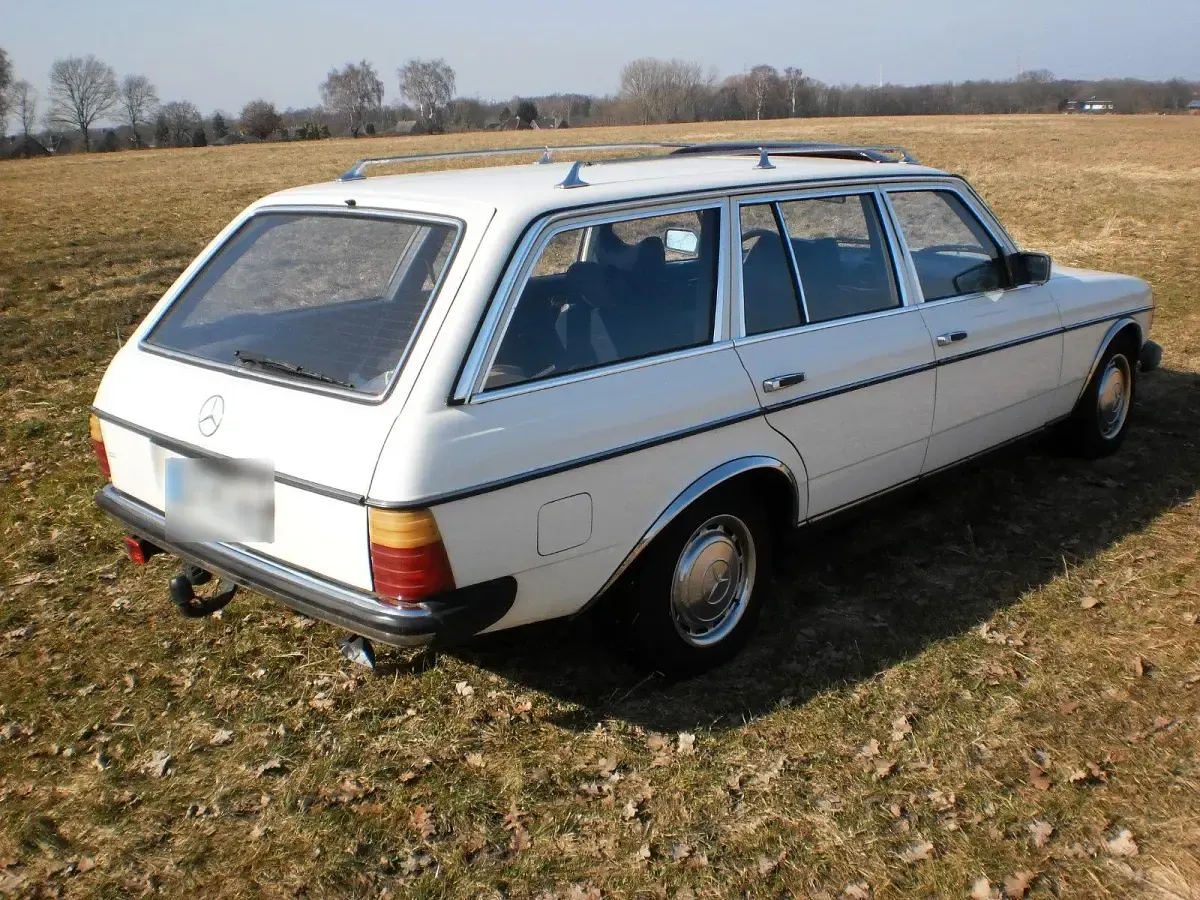 Gebraucht Mercedes 300 88 PS (64 kW) 1984 Weiß Kombi