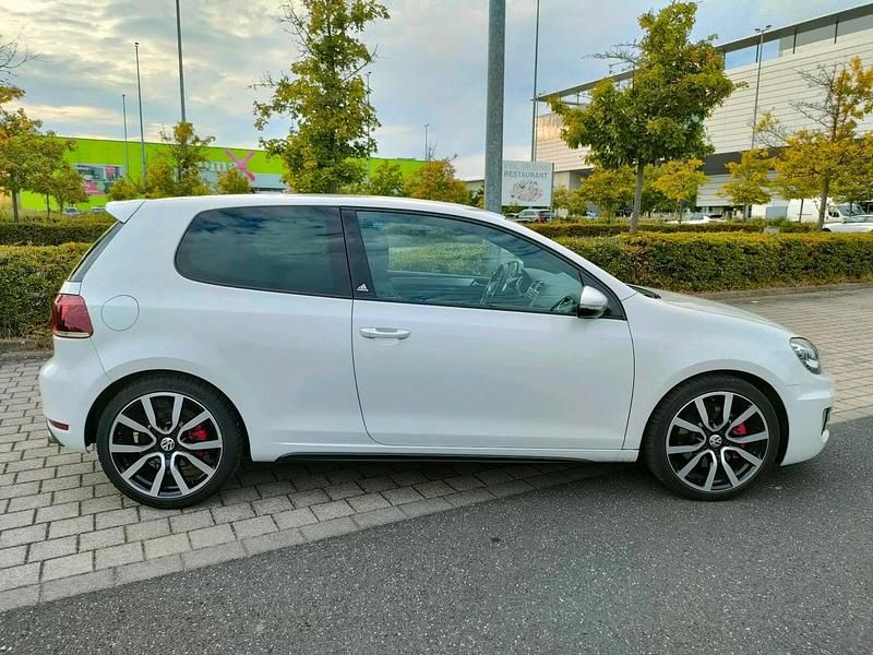 Gebraucht VW Golf VI Edition 210 PS (154 kW) 2011 Weiß Kleinwagen