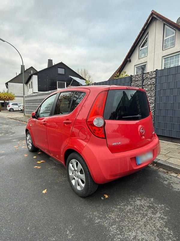 Gebraucht Opel Agila 65 PS (47 kW) 2009 Rot Kleinwagen