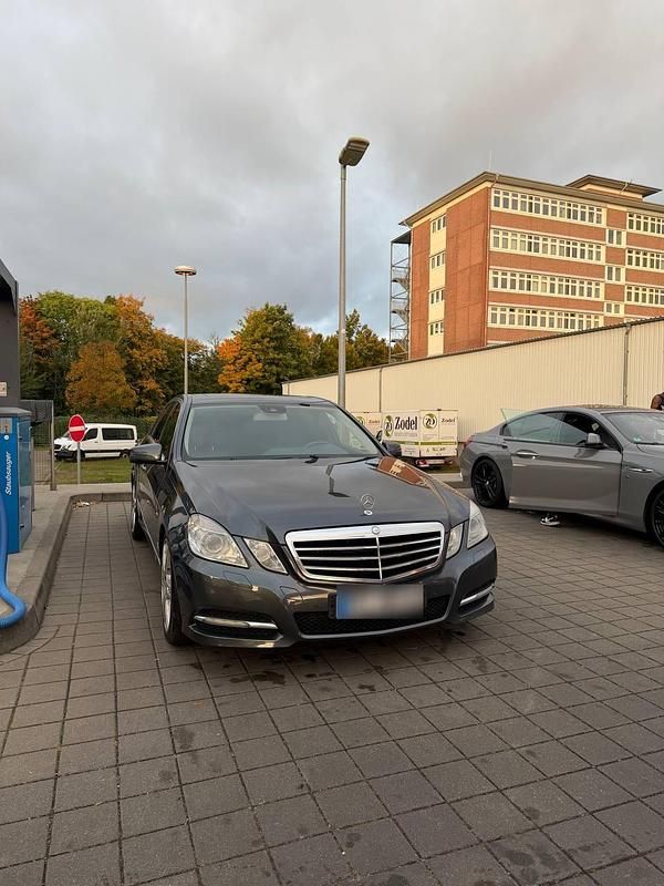 Gebraucht Mercedes E350 231 PS (169 kW) 2010 Limousine