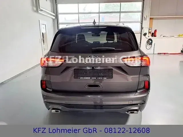 Używany Ford Kuga Vignale 190 KM (139 kW) 2022 Szary SUV