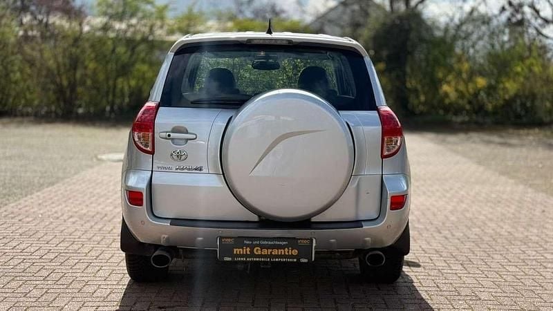Gebraucht Toyota RAV4 Executive 152 PS (111 kW) 2007 Silber SUV
