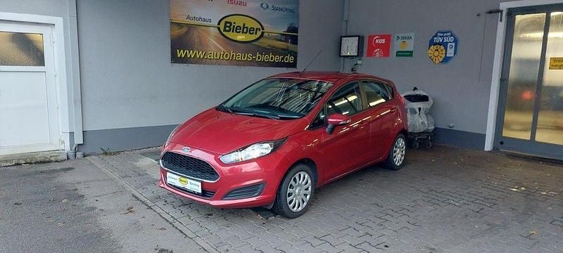 Rot Gebraucht 2016 Ford Fiesta SYNC Edition Limousine | 7.300 € (Fairer Preis) - Bild 1/4