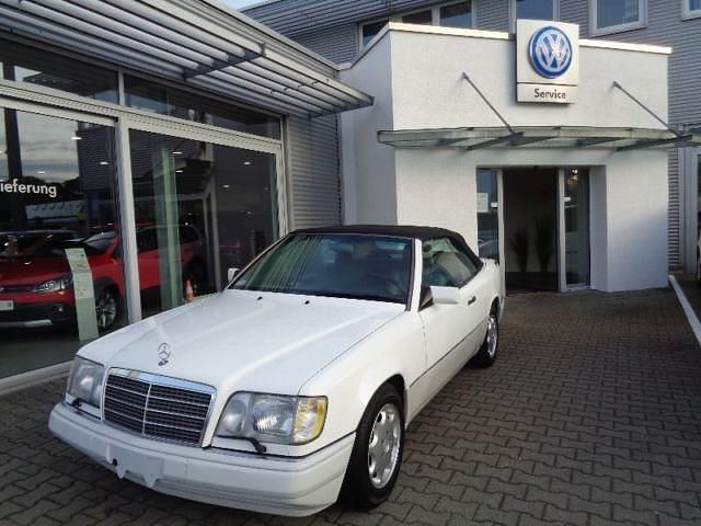 Brugt Mercedes E320 220 HK (161 kW) 1994 Hvid Cabriolet