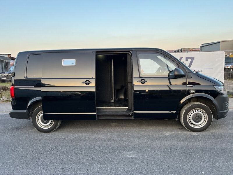 Gebraucht VW T6 102 PS (75 kW) 2017 Schwarz Van