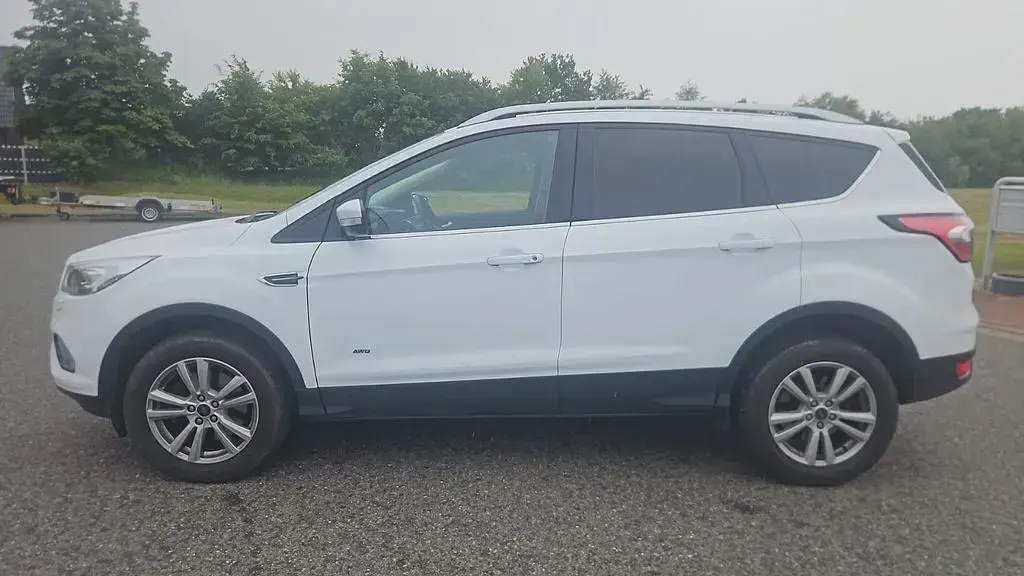 Gebraucht Ford Kuga Cool & Connect 150 PS (110 kW) 2018 Weiß SUV