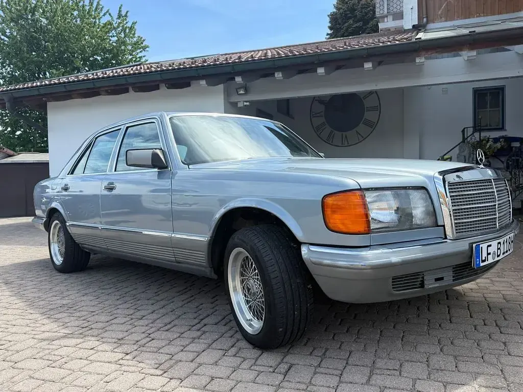 Gebraucht Mercedes 280 178 PS (130 kW) 1983 Blau Limousine
