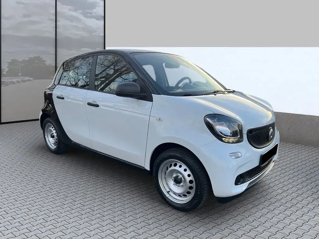 Gebraucht Smart ForFour 71 PS (52 kW) 2019 Weiß Kleinwagen