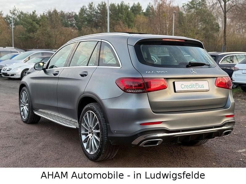 Gebraucht Mercedes GLC300 AMG 245 PS (180 kW) 2021 Grau SUV