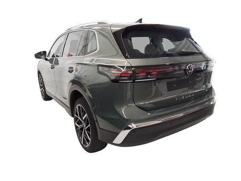 Gebraucht VW Tiguan Elegance 204 PS (150 kW) 2025 Cipressinogrün metallic SUV