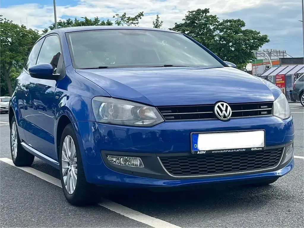 Gebraucht VW Polo Life 90 PS (66 kW) 2013 Blau Kleinwagen