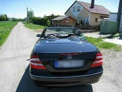 Gebraucht Mercedes CLK200 Avantgarde 163 PS (119 kW) 2005 Schwarz metallic Cabrio