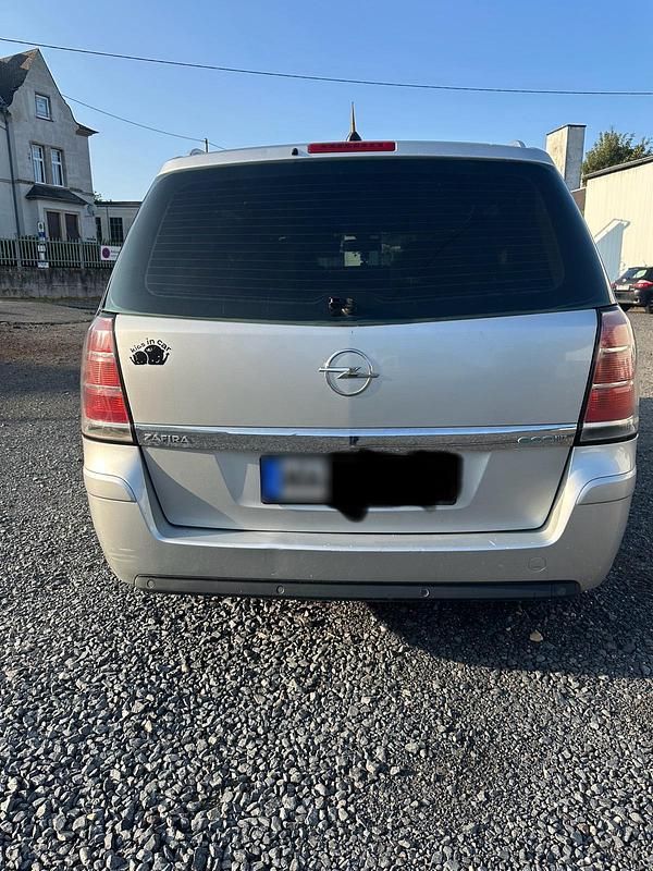Gebraucht Opel Zafira 94 PS (69 kW) 2008 Grau Van / Kleinbus