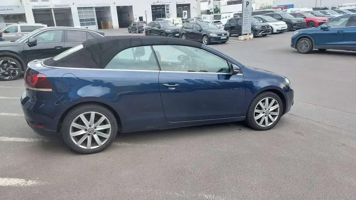 Gebraucht VW Golf Cabriolet 105 PS (77 kW) 2012 Blau Cabrio