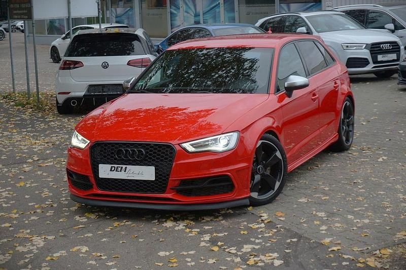 Rot Gebraucht 2014 Audi S3 Sport Limousine | 19.490 € (Guter Preis) - Bild 1/4