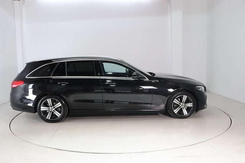 Gebraucht Mercedes C220 200 PS (147 kW) 2023 Schwarz Kombi