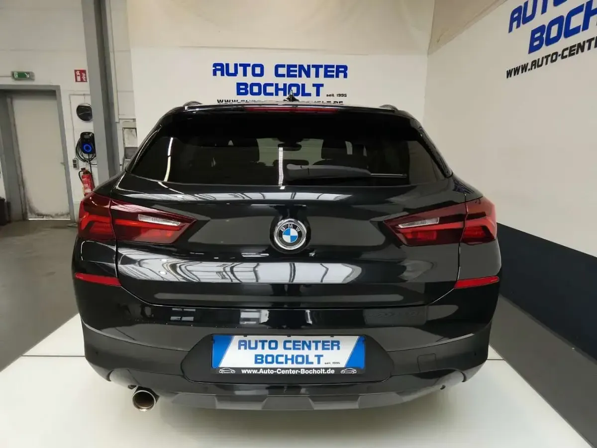 Gebraucht BMW X2 Advantage 136 PS (100 kW) 2022 Saphirschwarz SUV