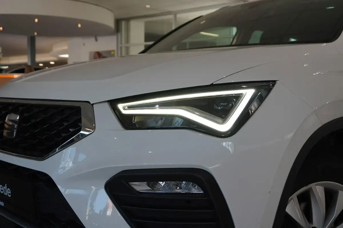 Gebraucht Seat Ateca Style 197 PS (144 kW) 2022 Blanco candy/bila white SUV