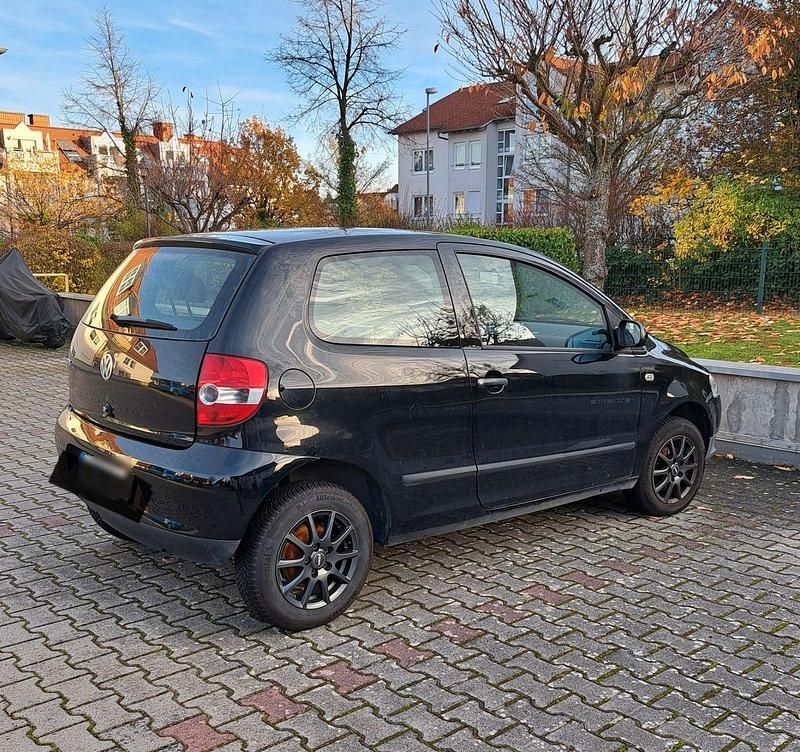 Gebraucht VW Fox 60 PS (44 kW) 2007 Schwarz Kleinwagen