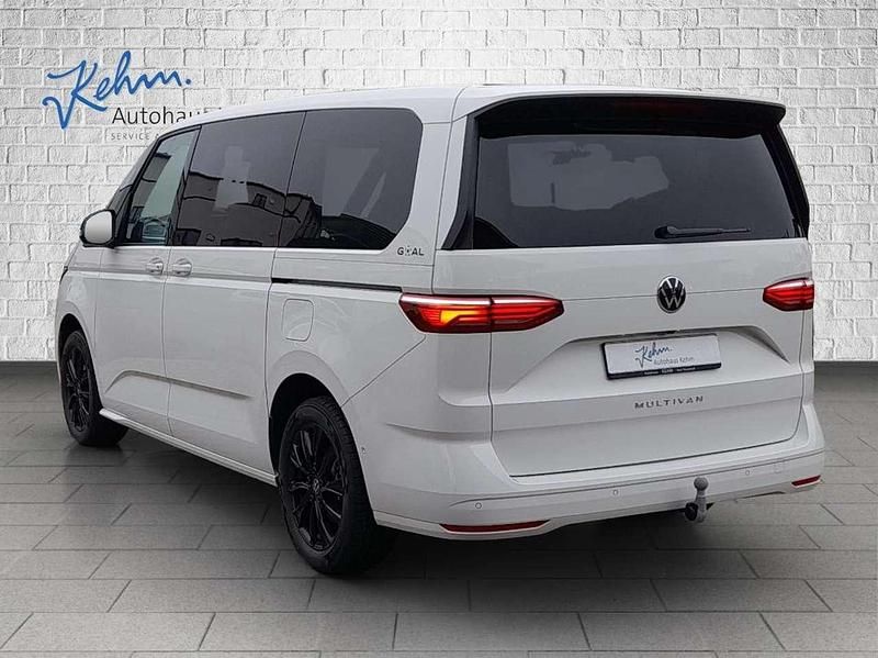 Gebraucht VW Multivan Goal 150 PS (110 kW) 2025 Candyweiß Van / Kleinbus
