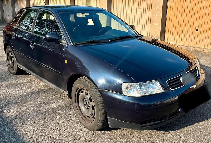 Blau Gebraucht 2000 Audi A3 Kleinwagen | 3.300 € - Bild 1/4