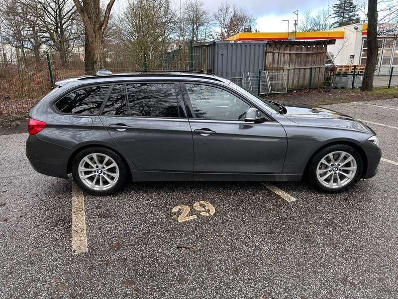 Grau Gebraucht 2019 BMW 340 Sport Line Kombi | 32.900 € (Etwas zu teuer) - Bild 1/4