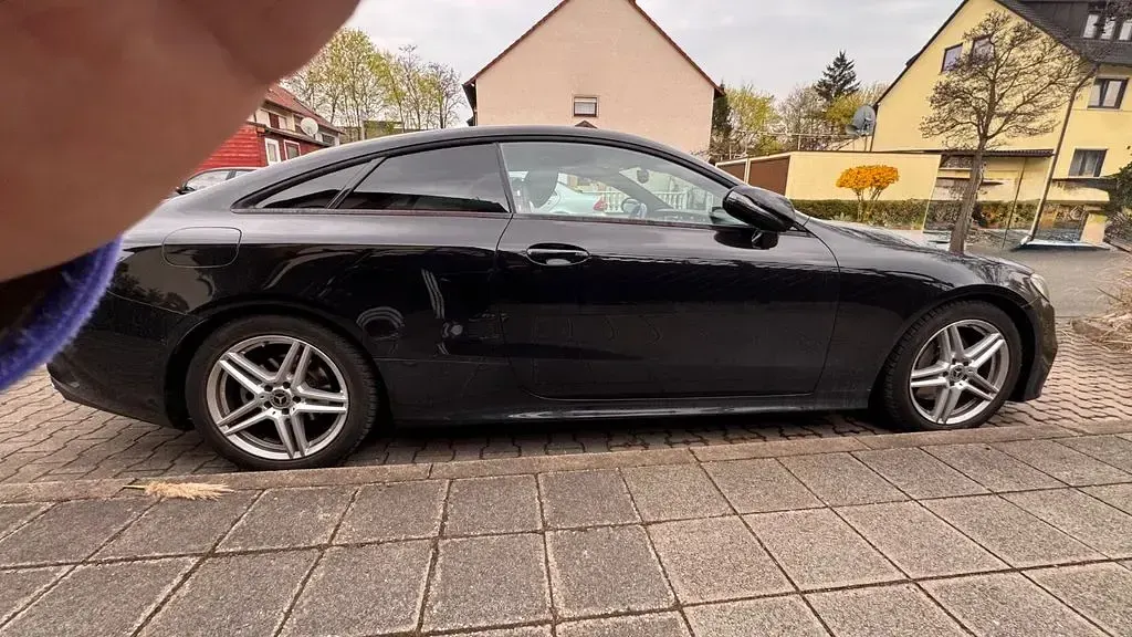 Gebraucht Mercedes E200 184 PS (135 kW) 2019 Schwarz