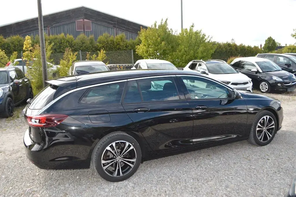 Gebraucht Opel Insignia Dynamic 165 PS (121 kW) 2017 Schwarz Kombi