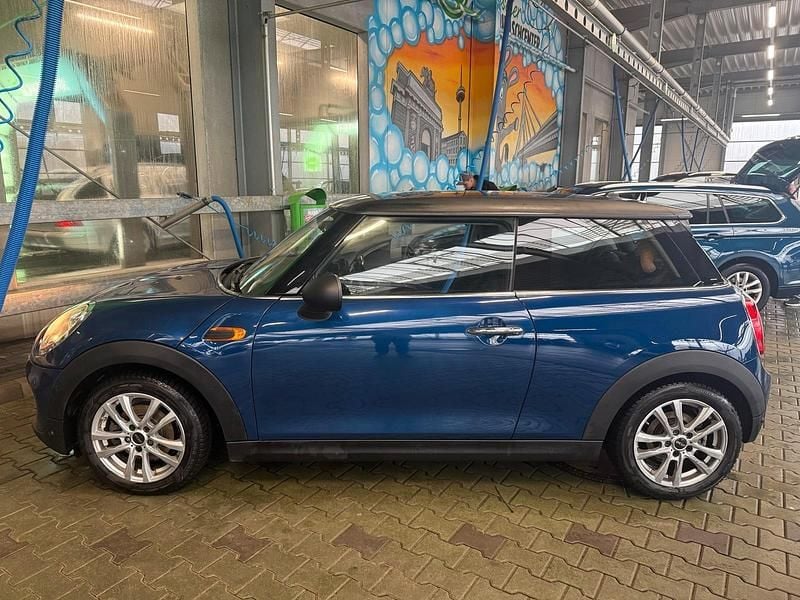 Gebraucht Mini ONE 102 PS (75 kW) 2017 Blau Kleinwagen