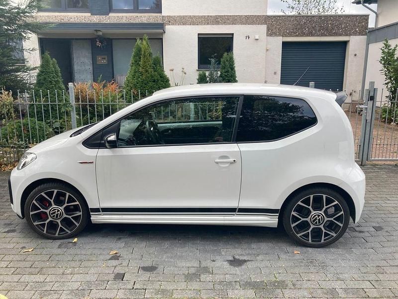 Weiß Gebraucht 2021 VW up! GTI Kleinwagen | 15.699 € (Fairer Preis) - Bild 1/4