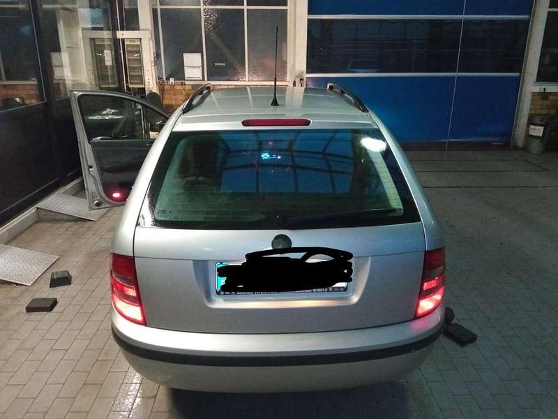 Gebraucht 2002 Skoda Fabia Classic Kombi | 1.000 € (Guter Preis) - Bild 1/4