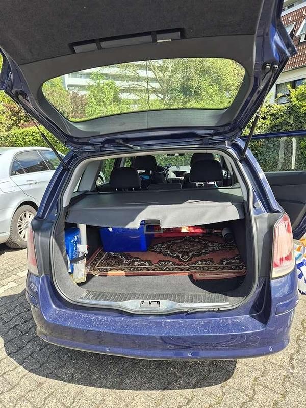 Second-hand Opel Astra 101 CP (74 kW) 2006 Albastru Break