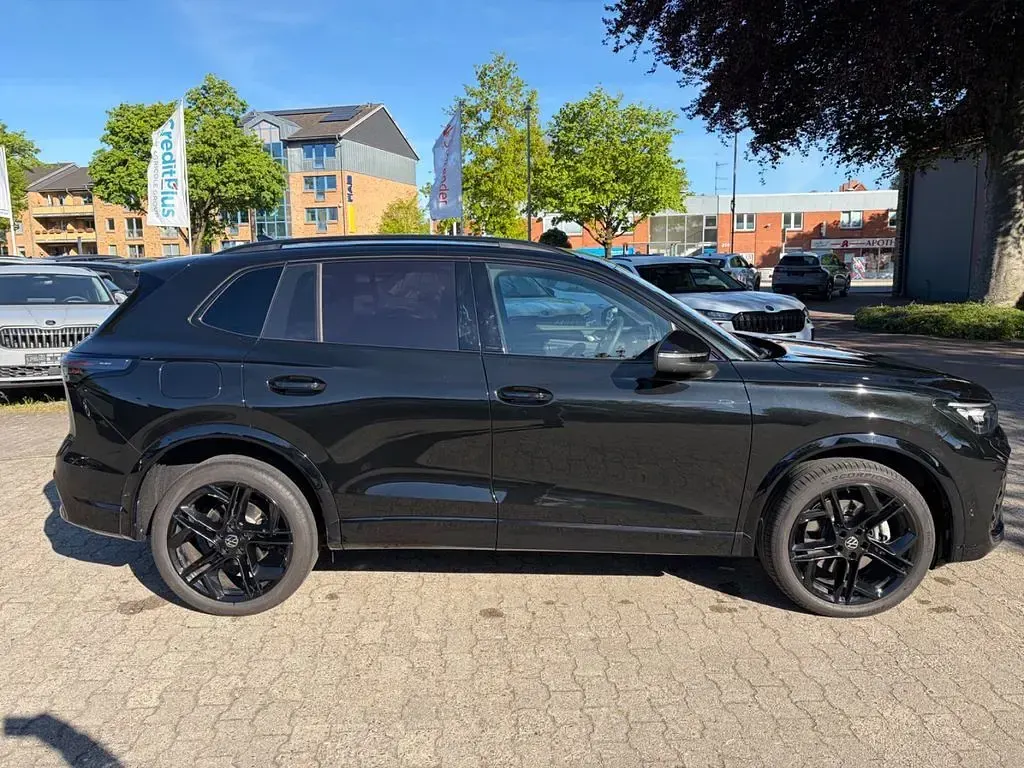 Gebraucht VW Tiguan Style 193 PS (141 kW) 2025 Schwarz SUV