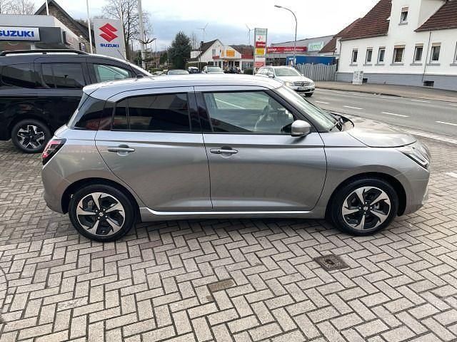 Neu Suzuki Swift Comfort+ 83 PS (61 kW) 2026 Silber Limousine