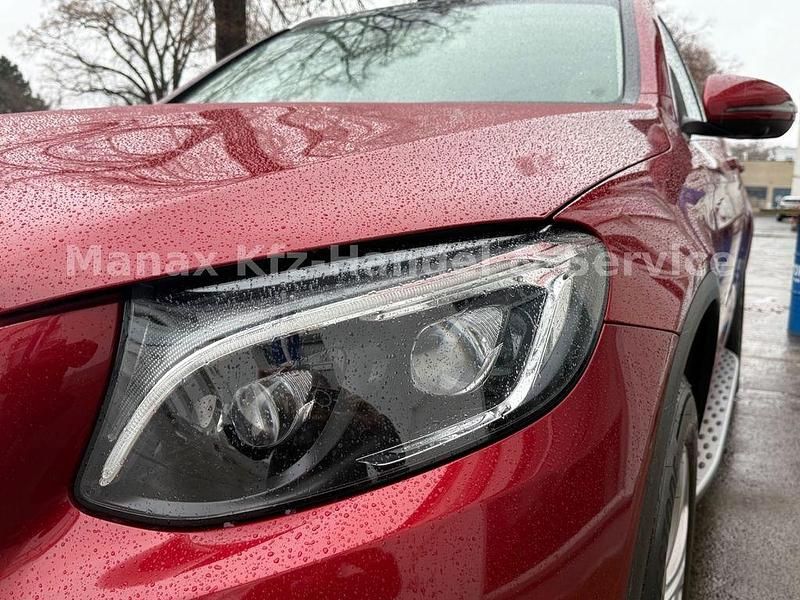 Gebraucht Mercedes GLC350 211 PS (155 kW) 2018 Hyazinthrotmetallic SUV