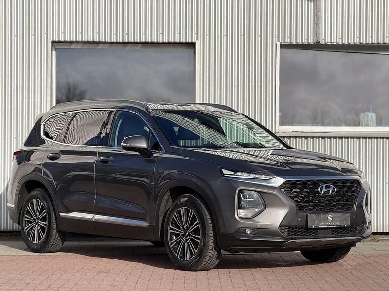 Gebraucht Hyundai Santa Fe Trend 200 PS (147 kW) 2020 Grau SUV