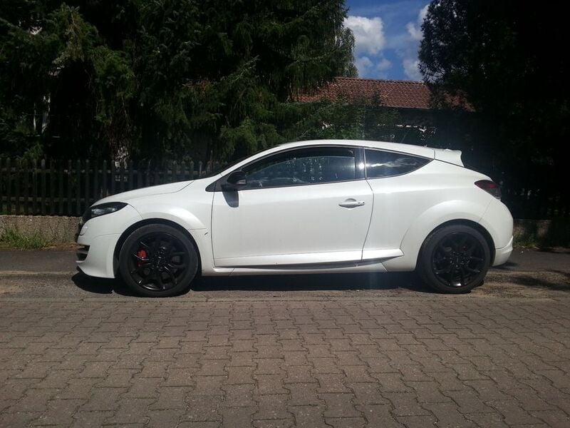 Gebraucht Renault Mégane III R.S. 265 PS (194 kW) 2013 Weiß Coupé