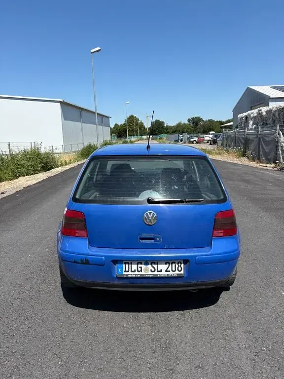 Gebraucht VW Golf IV Highline 105 PS (77 kW) 2002 Blau Limousine
