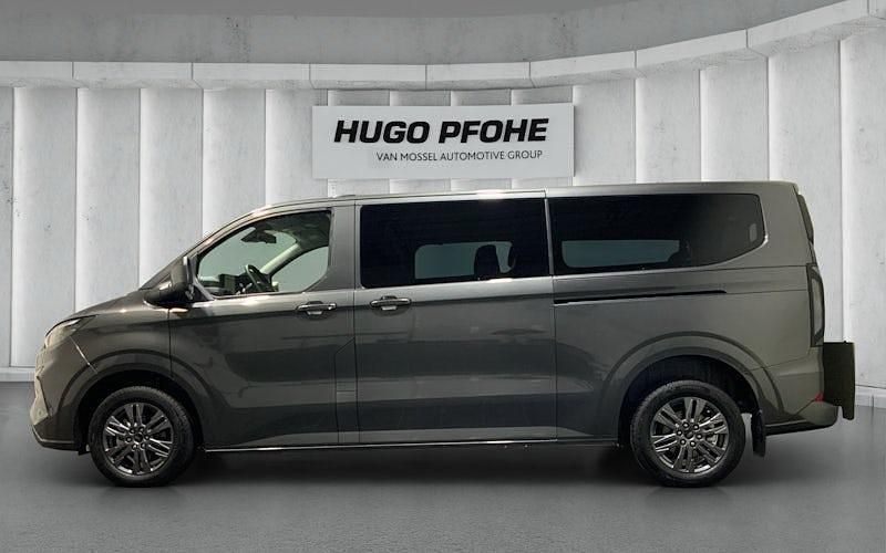 Neu Ford Tourneo Titanium 170 PS (125 kW) 2025 Grau Van / Kleinbus