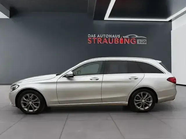 Gebraucht Mercedes C200 Avantgarde 160 PS (117 kW) 2016 Silber Limousine
