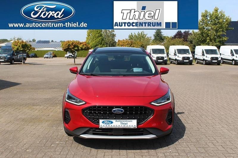 Gebraucht Ford Focus Active X 116 PS (85 kW) 2024 Rot Limousine