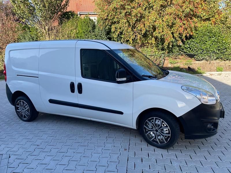 Second-hand Opel Combo 95 CP (69 kW) 2018 Alb Monovolum