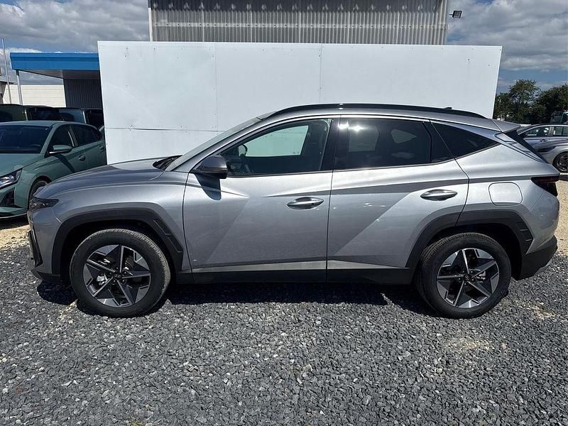 Neu Hyundai Tucson Premium 252 PS (185 kW) 2025 Shimmering silver r2t SUV