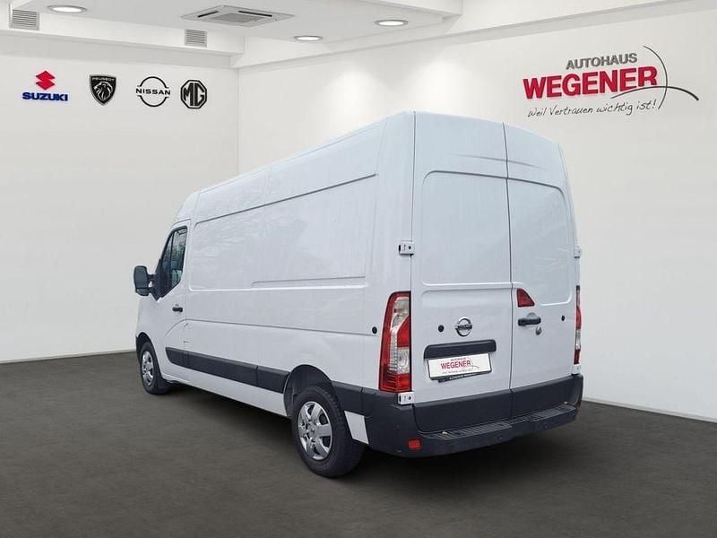 Gebraucht Nissan NV400 135 PS (99 kW) 2022 Mineral white (s) Van