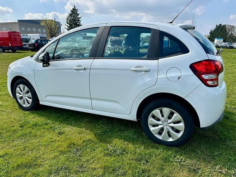 Second-hand Citroën C3 Tendance 73 CP (53 kW) 2010 Alb Berlinǎ
