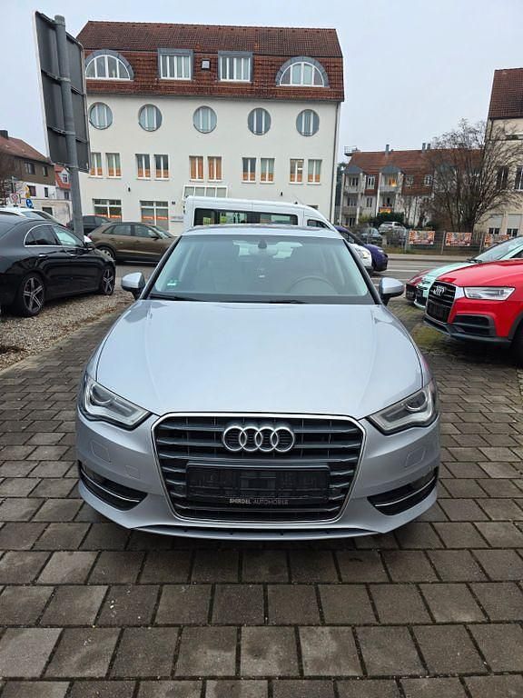 Gebraucht Audi A3 Ambiente 125 PS (91 kW) 2015 Silber Limousine