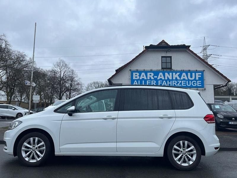 Gebraucht VW Touran Highline 150 PS (110 kW) 2017 Weiß Van / Kleinbus