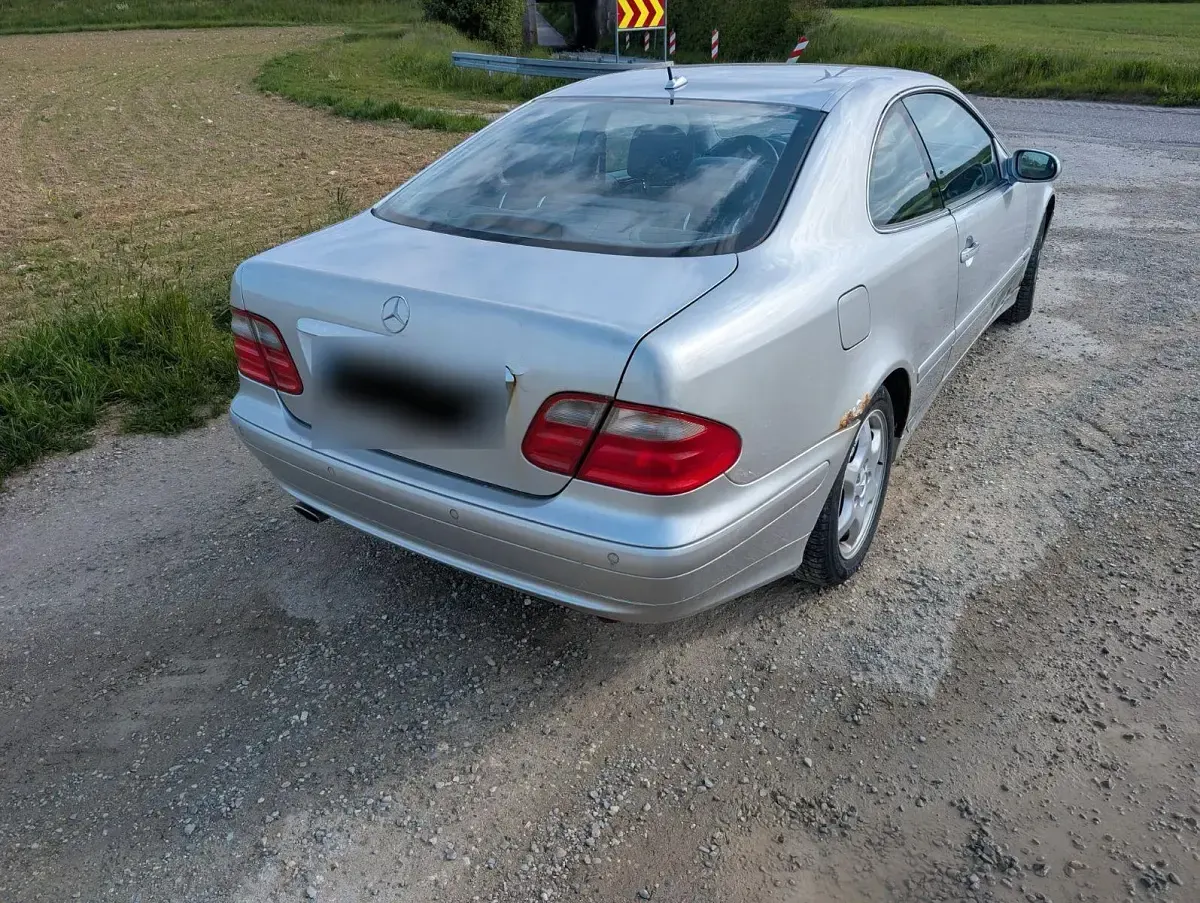 Gebraucht Mercedes CLK320 Elegance 218 PS (160 kW) 2000 Silber Coupé